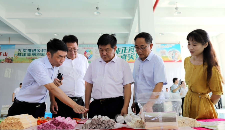望江先鋒網--汪久清李木林率隊開展2024年望江縣雙招雙引&ldquo;三看三比&rdquo;第二季度觀摩評比活動