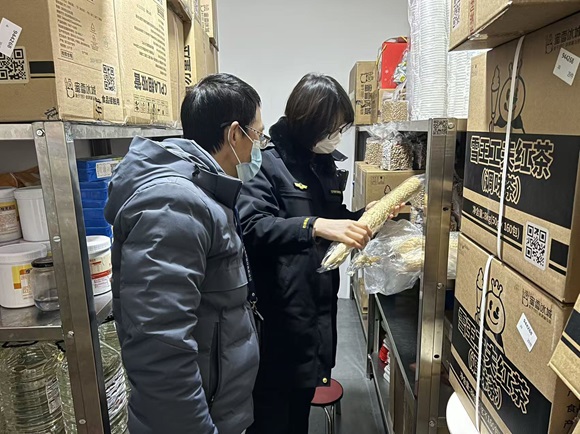 月山市場監管所開展節前食品安全檢查 筑牢食品集中加工安全防線
